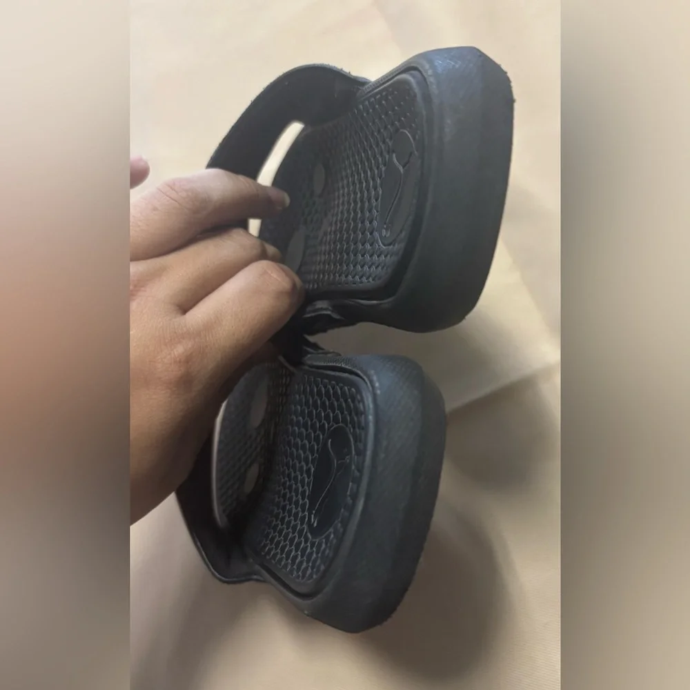 Puma‎ Kids Black and White Slide Sandals